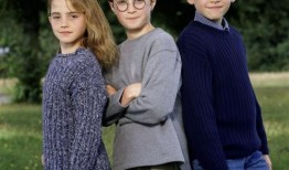 哈利波特最新金卡爆料,神秘金卡揭秘，最新劇情線索曝光