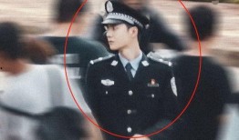 王一博最新路透爆料,時尚造型引熱議，神秘新作品備受期待